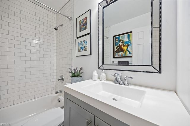 620 Norcova DR, Chesapeake, VA 23320