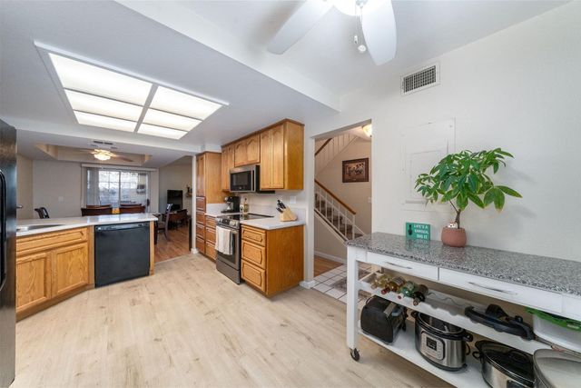 4112 Alex Ln, Carmichael, CA 95608