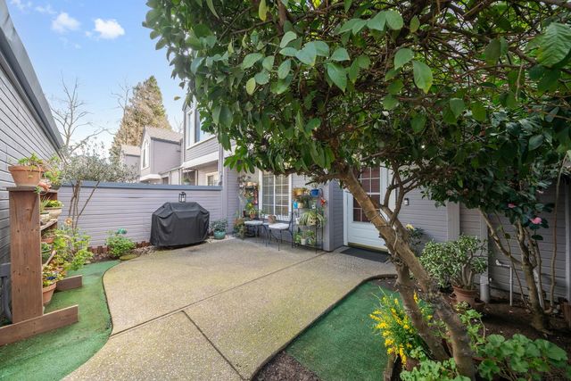 4112 Alex Ln, Carmichael, CA 95608