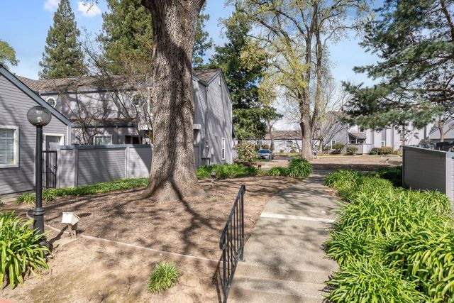 4112 Alex Ln, Carmichael, CA 95608