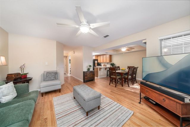 4112 Alex Ln, Carmichael, CA 95608