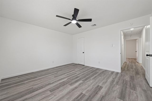 24034 E Lake Houston Parkway, Houston, TX 77336