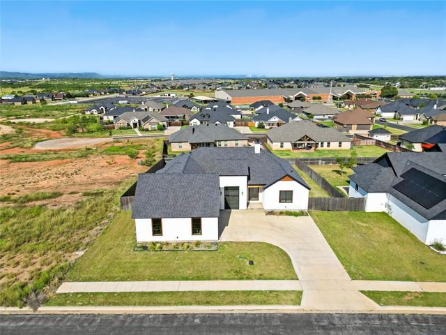 8326 Cimarron Trail, Abilene, TX 79606