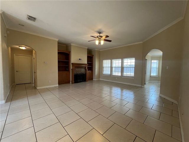 7422 Trail Creek Dr, Corpus Christi, TX 78414