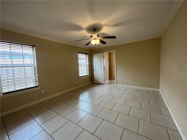 7422 Trail Creek Dr, Corpus Christi, TX 78414