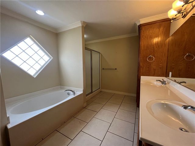 7422 Trail Creek Dr, Corpus Christi, TX 78414