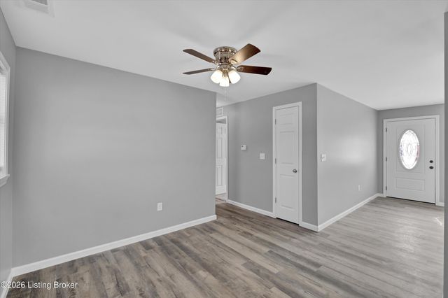 5305 Pyrus Ln, Louisville, KY 40258