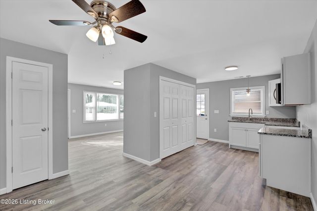 5305 Pyrus Ln, Louisville, KY 40258