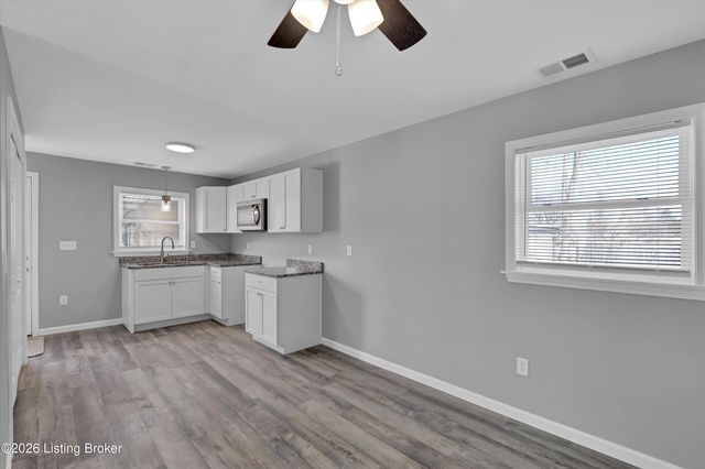 5305 Pyrus Ln, Louisville, KY 40258