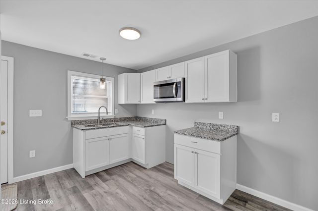 5305 Pyrus Ln, Louisville, KY 40258