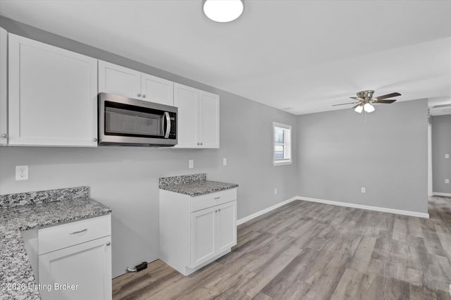 5305 Pyrus Ln, Louisville, KY 40258