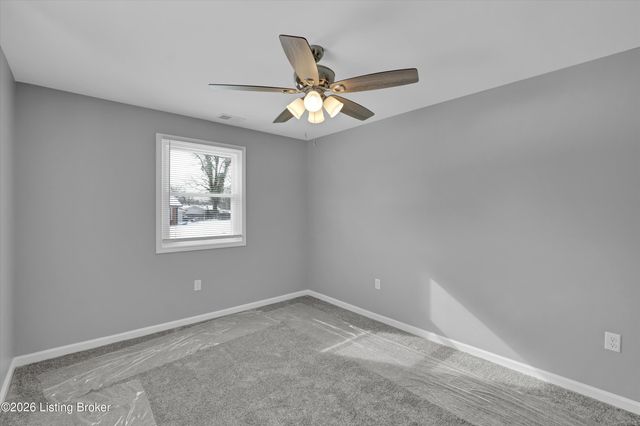 5305 Pyrus Ln, Louisville, KY 40258