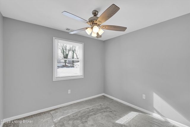 5305 Pyrus Ln, Louisville, KY 40258