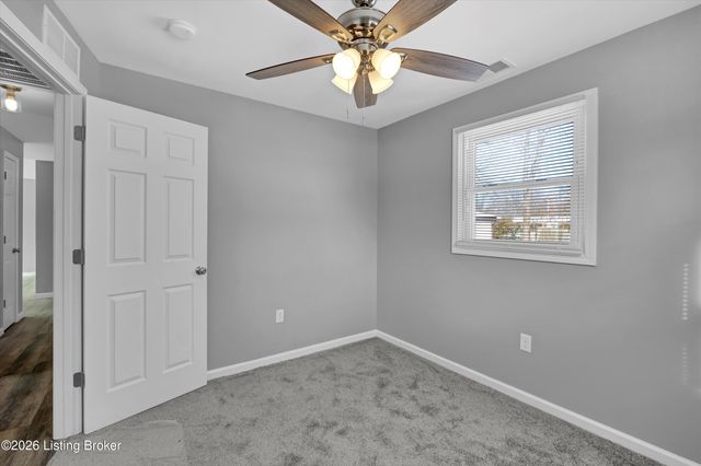 5305 Pyrus Ln, Louisville, KY 40258