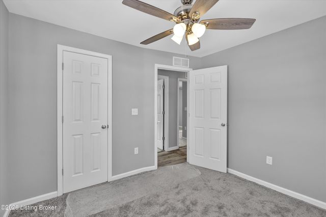 5305 Pyrus Ln, Louisville, KY 40258