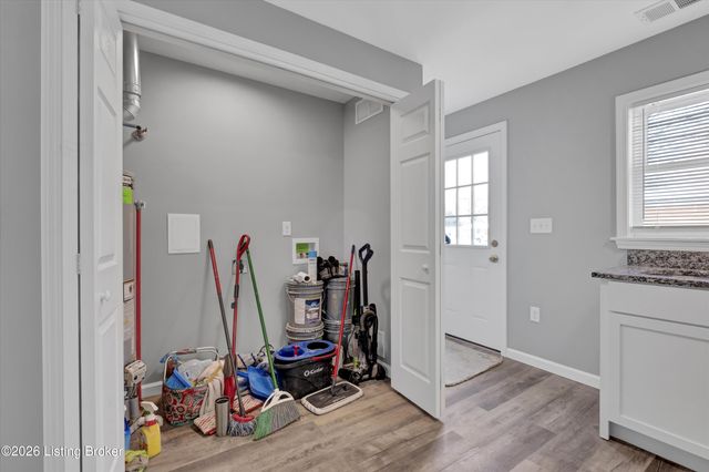 5305 Pyrus Ln, Louisville, KY 40258