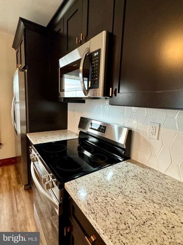 118-B COCOA AVE, Hershey, PA 17033