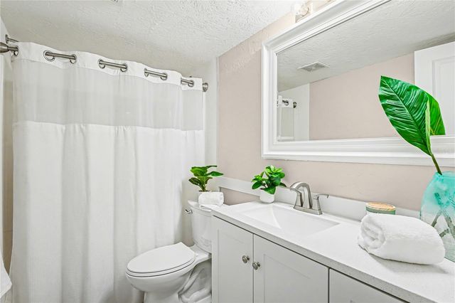 500 N JEFFERSON AVENUE 5, Sarasota, FL 34237