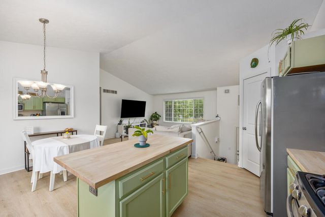 514 Clear Wood Drive Se, City Of Kentwood, MI 49548