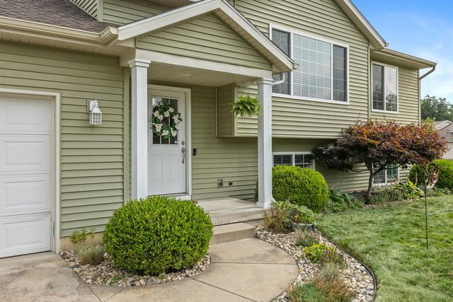 514 Clear Wood Drive Se, City Of Kentwood, MI 49548