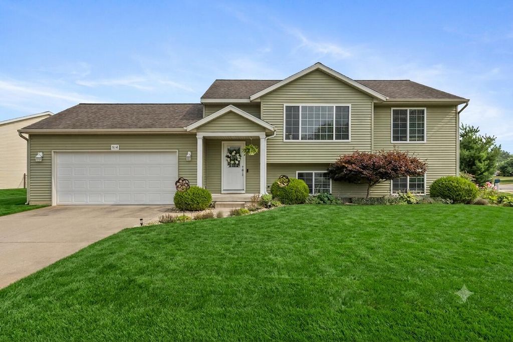 514 Clear Wood Drive Se, City Of Kentwood, MI 49548