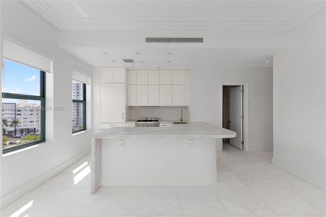 2421 Lake Pancoast Drive 7A, Miami Beach, FL 33140