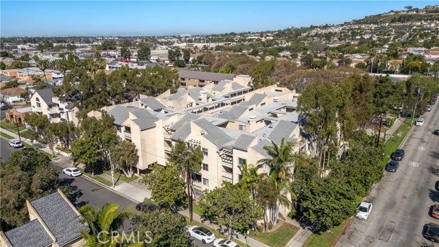 2343 E 17th 202, Long Beach, CA 90804