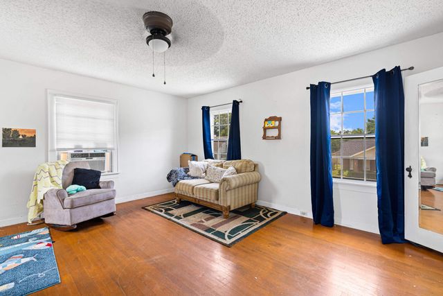 403 E Merritt, Marshall, TX 75670