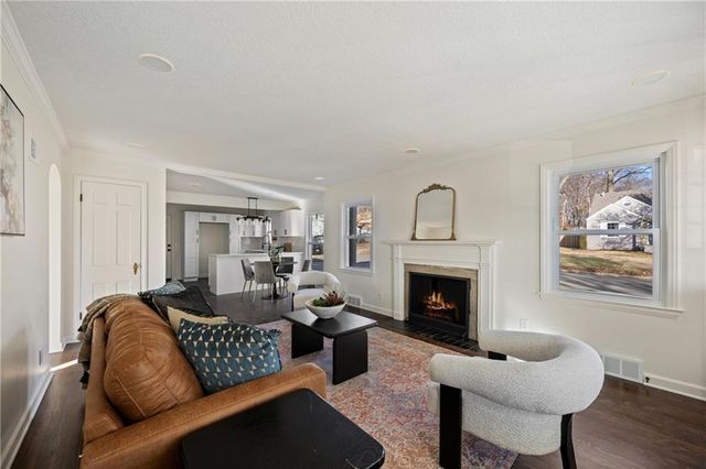 5401 W 58th Street, Roeland Park, KS 66205