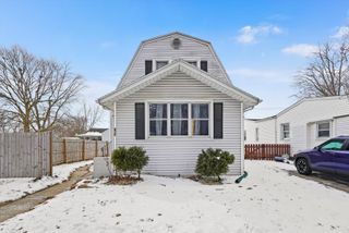 761 N 8th Avenue, Kankakee, IL 60901