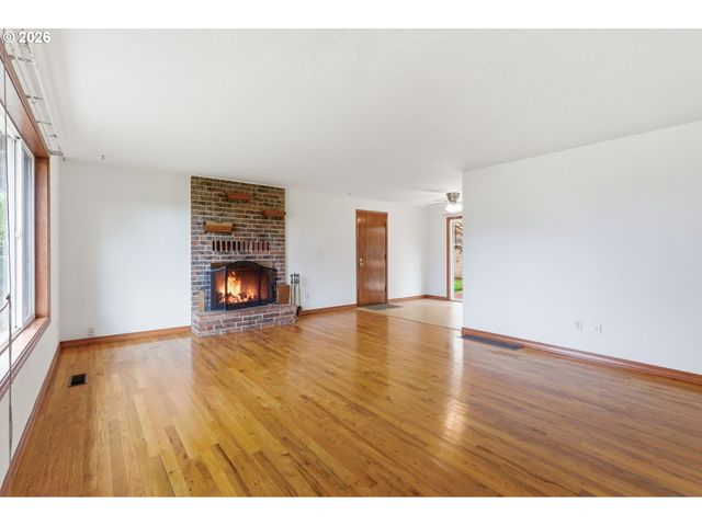 14888 Se WY EAST Ave, Damascus, OR 97089