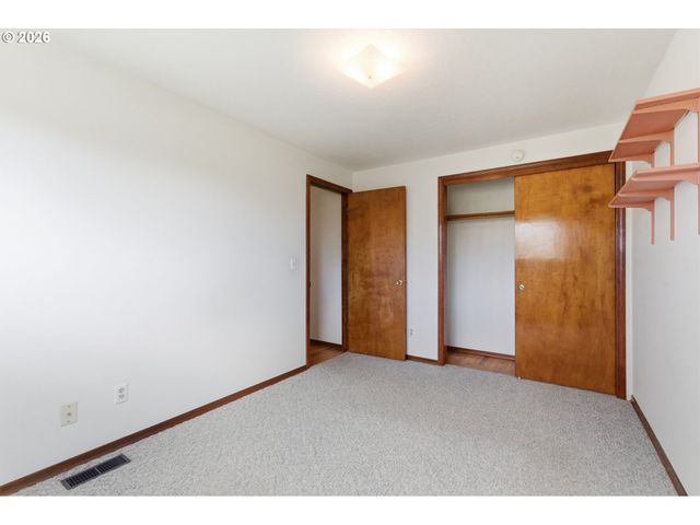 14888 Se WY EAST Ave, Damascus, OR 97089