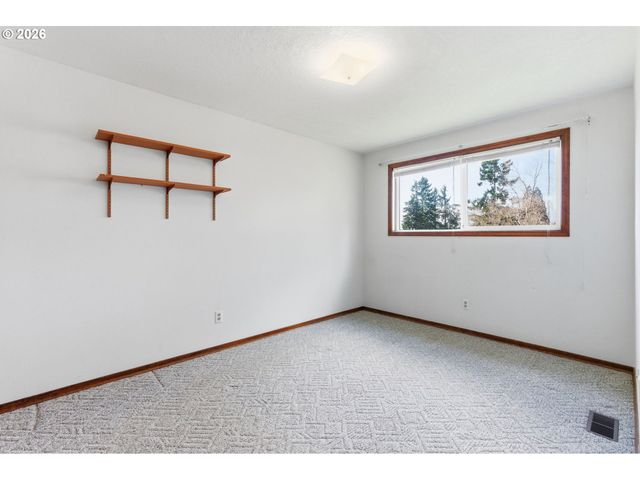 14888 Se WY EAST Ave, Damascus, OR 97089