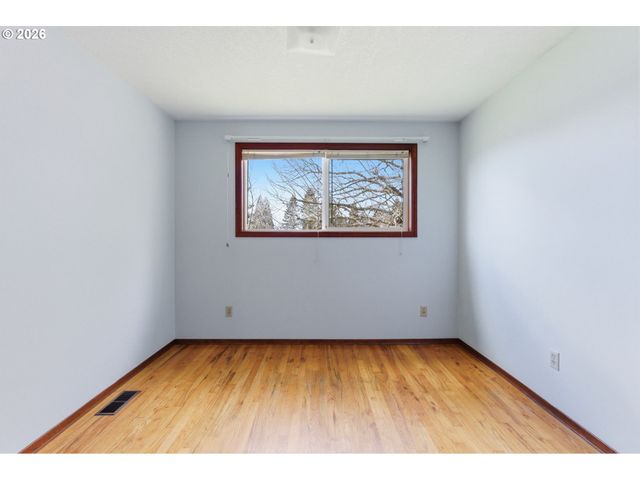 14888 Se WY EAST Ave, Damascus, OR 97089