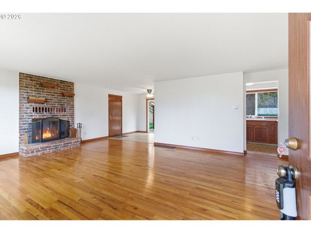 14888 Se WY EAST Ave, Damascus, OR 97089