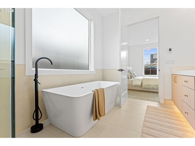 6707 Nw 26TH Ct, Vancouver, WA 98665