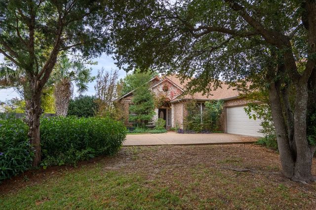 2515 Cambridge Drive, Heath, TX 75032