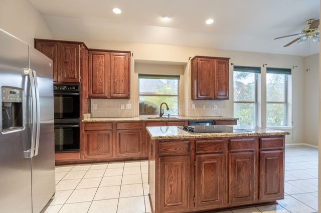 2515 Cambridge Drive, Heath, TX 75032