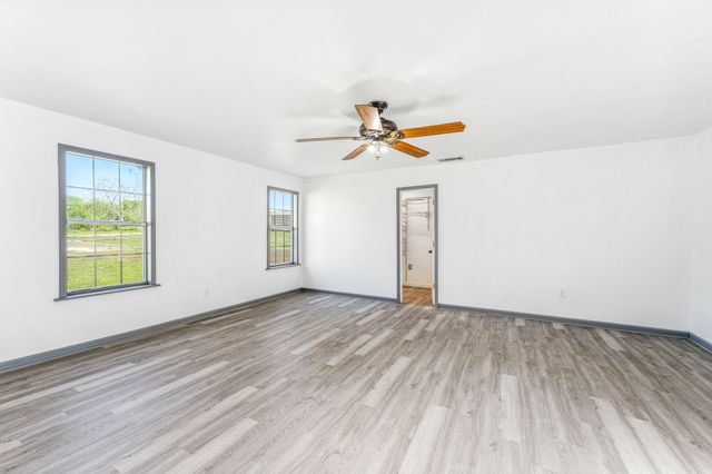 2416 Ivie Lane, Weatherford, TX 76087