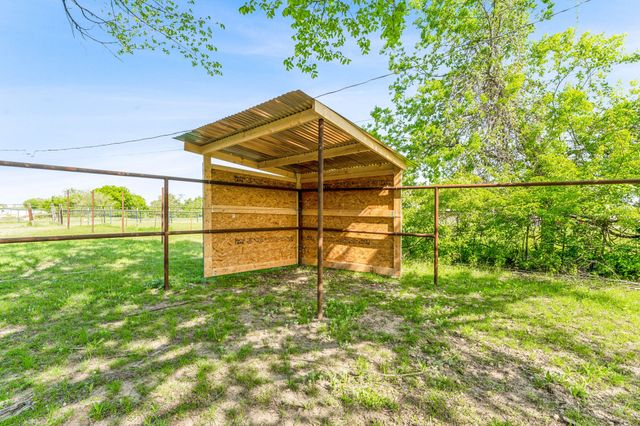 2416 Ivie Lane, Weatherford, TX 76087