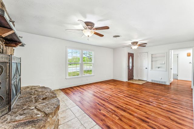 2416 Ivie Lane, Weatherford, TX 76087