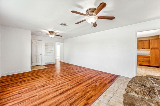 2416 Ivie Lane, Weatherford, TX 76087