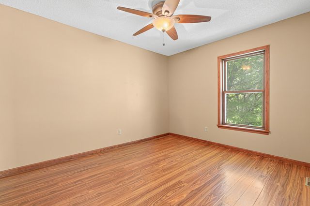 669 Windtree Knolls, Eagan, MN 55123