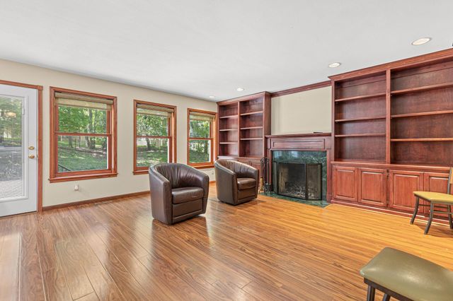669 Windtree Knolls, Eagan, MN 55123