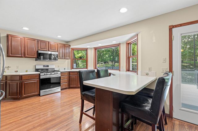 669 Windtree Knolls, Eagan, MN 55123