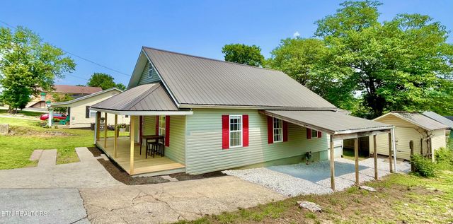 607 Church St, Loudon, TN 37774