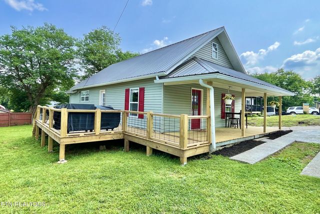 607 Church St, Loudon, TN 37774