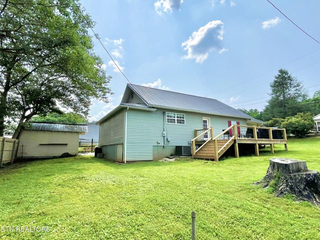 607 Church St, Loudon, TN 37774