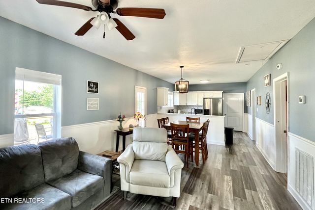 607 Church St, Loudon, TN 37774