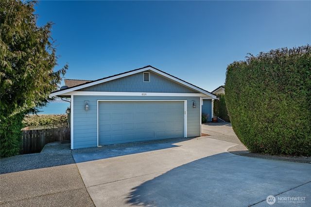 8024 Chinook Way, Blaine, WA 98230